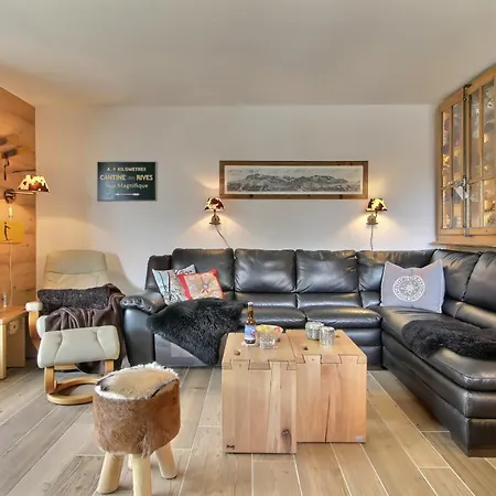 Cretes 15, Chimney And Terrace