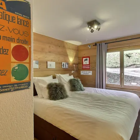 Cretes 15, Chimney And Terrace Шампери